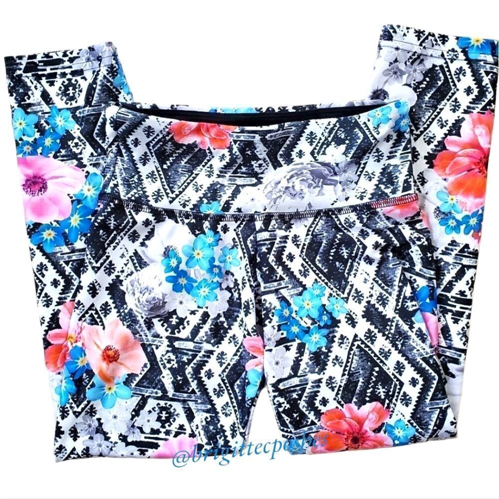 FLYWHEEL Cropped Multi-colored Floral Leggings